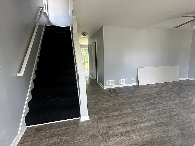 821 Humler St — Photo 9