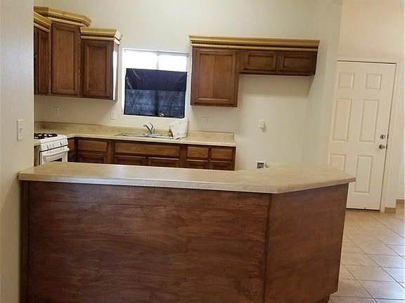 5th image of 295A Leslie Ct