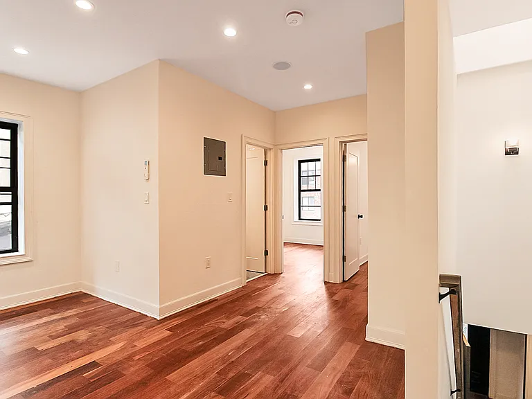 733 Madison St #2 — Photo 1