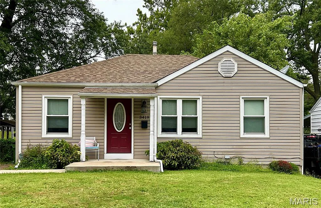 3419 Saint Martin Ln photo 1