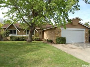 8217 Lake Forest Dr, Sacramento, CA 95826