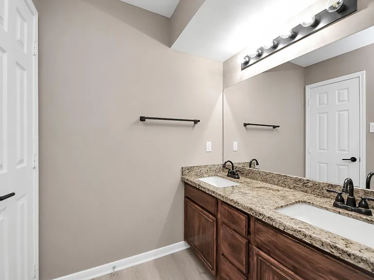 7821 Theissetta Dr #141 — Photo 23