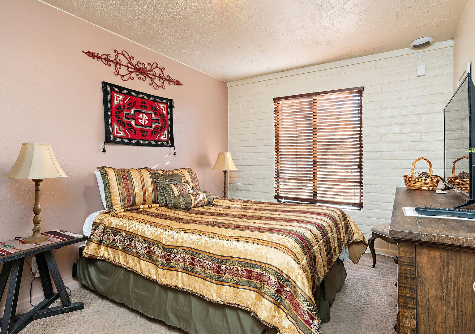 2 bed, 843 sqft, $4,400 — Photo 3