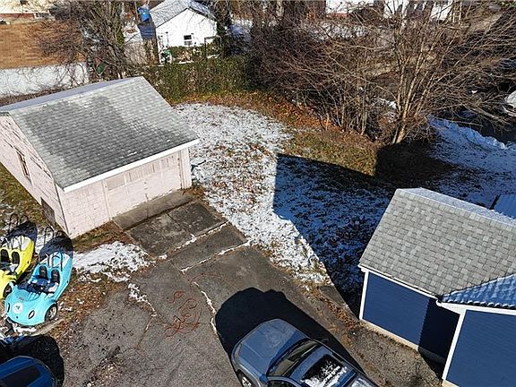 2nd image of 149 Front St