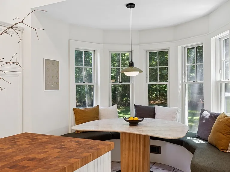 4 Great Circle Rd — Photo 11
