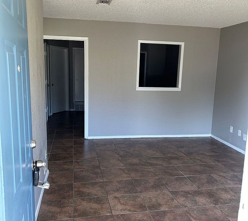 1st image of 1701-1703 Georgia St