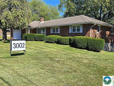 3002 N Front St, Whitehall, PA, 18052