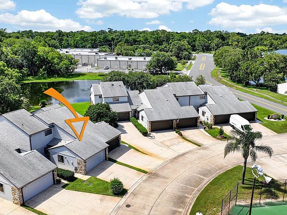 4th image of 357 Castlewood Ln