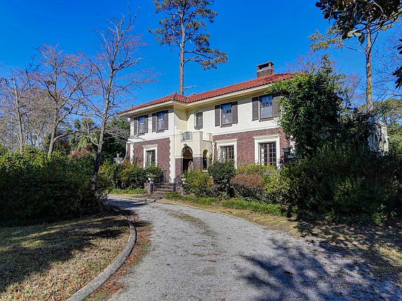 4th image of 3509 Devine St