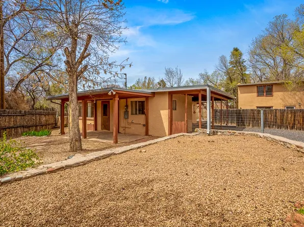423 Camino Don Miguel, Santa Fe, NM 87505