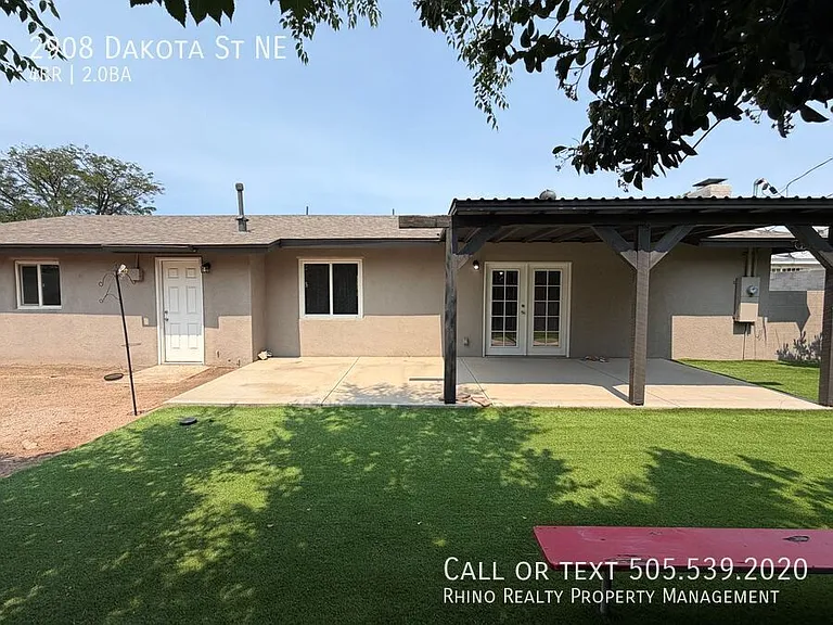2908 Dakota St NE — Photo 16