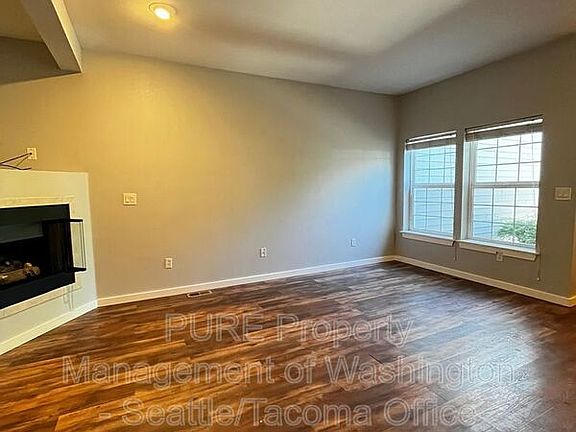 4th image of 617 7th St SE APT 3