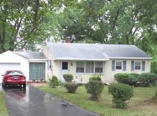 16 Circle Dr N, Lambertville, NJ 08530