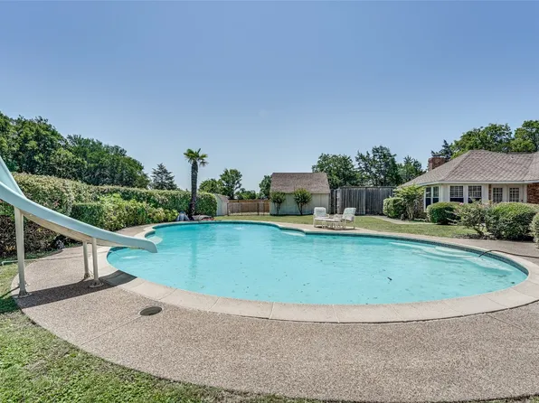 917 Red Oak Creek Dr, Red Oak, TX 75154