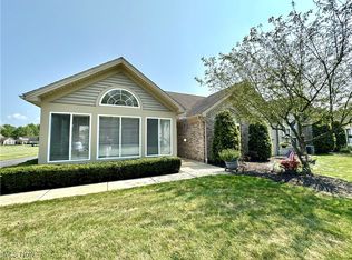 2304 Willow Brook Dr, Warren, OH 44483