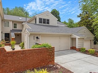 109 Woodglen Dr, Cary, NC 27518