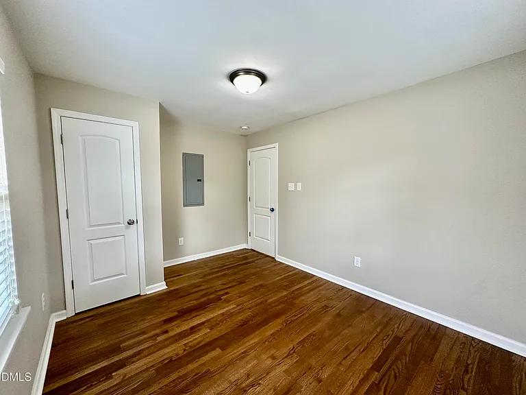 2725 Newbold St — Photo 13