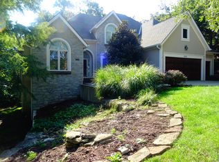 2151 SW Hunt Cir, Lees Summit, MO 64081