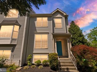 14100 Rocky Valley Dr, Centreville, VA 20121