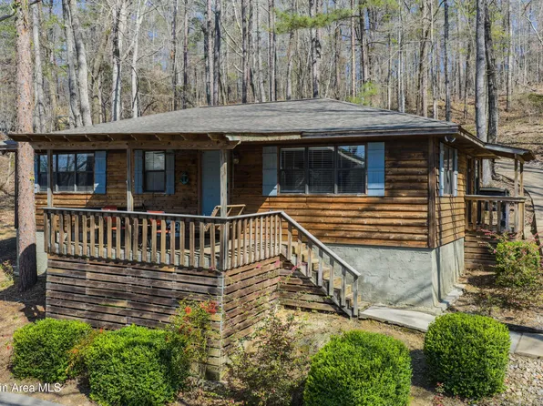 131 Lakeview Dr, Dadeville, AL 36853