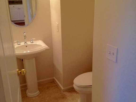 2nd image of 2810 Alisop Pl APT 201
