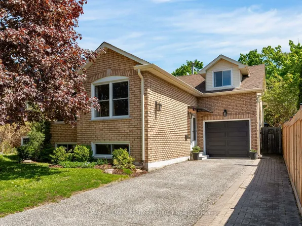 5 Barwick Dr, Barrie, ON L4N 6Z7