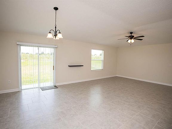 5th image of 736 Simone Ct