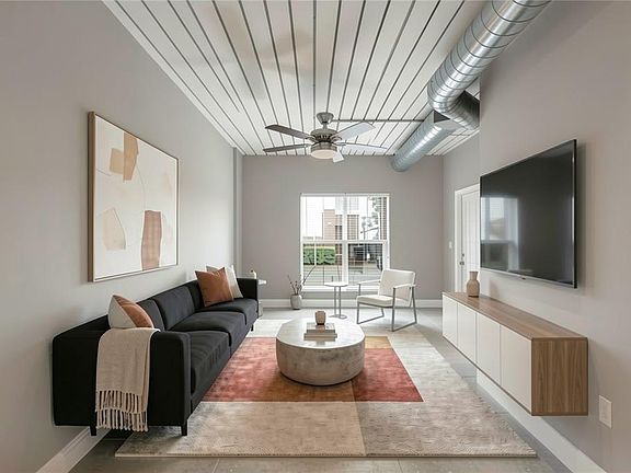 2nd image of 2410 W AZEELE STREET #216