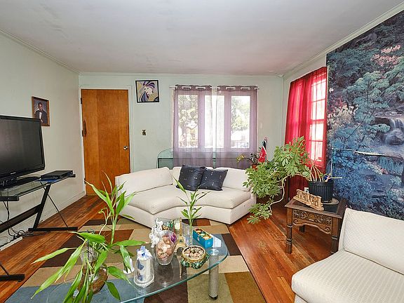 4th image of 133-41 123rd St