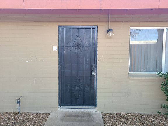 3rd image of 4350 E Fairmount St #Fair4350-11
