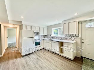 1075 Cactus Rd #2, Kelowna, BC V1X5N2