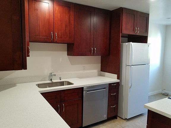 2nd image of 746 Monterey Blvd