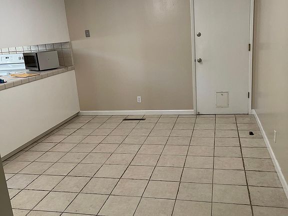 5th image of 800 Cambridge Ave