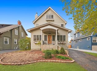 296 Addison Rd, Riverside, IL 60546