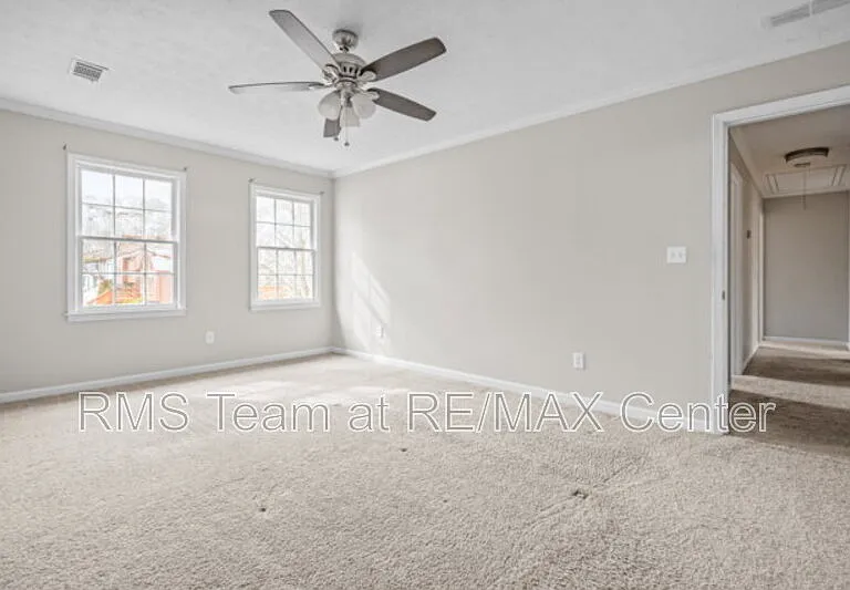 320 Saint Simons Cv — Photo 25