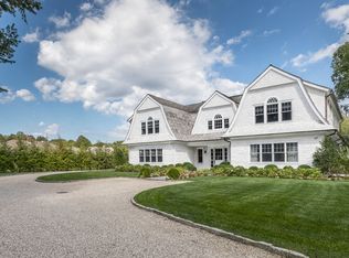 437 Hill St, Southampton, NY 11968