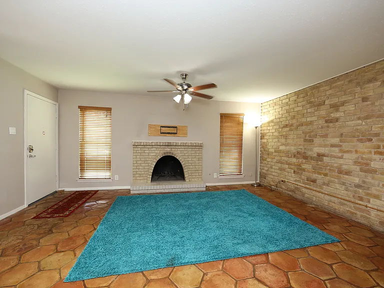 7727 Meadow Park Dr #111 — Photo 13