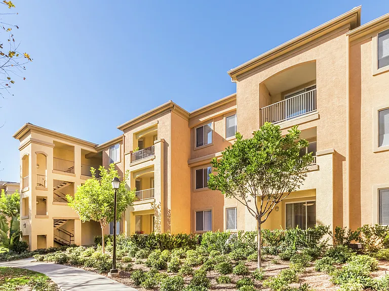 Torrey Hills Apartment Homes — Photo 7