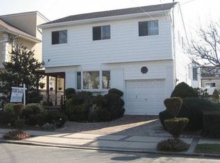 267 Whitman Dr, Brooklyn, NY 11234