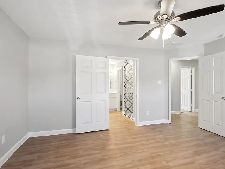 1127 Cascade Creek Dr — Photo 5