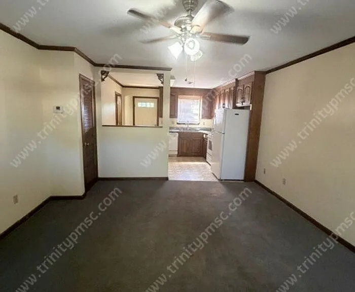 415 Nelson Dr #C — Photo 7
