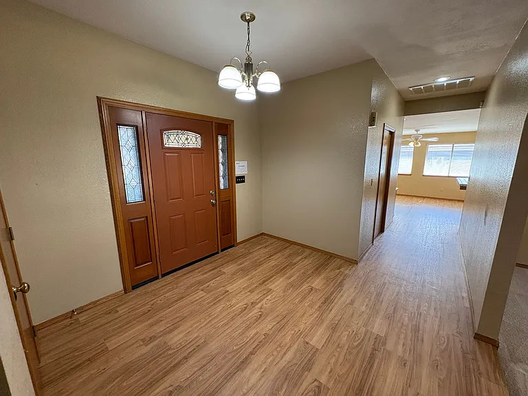 605 E Babcock Ave — Photo 23