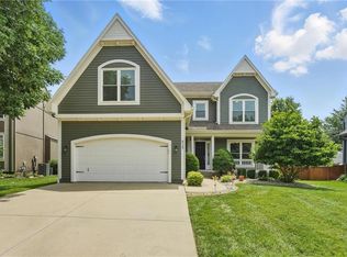 9729 Prairie Creek Rd, Lenexa, KS 66220