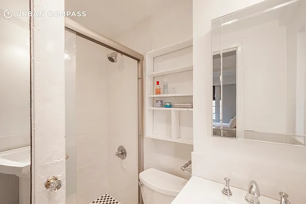 Rented by Compass | media 10