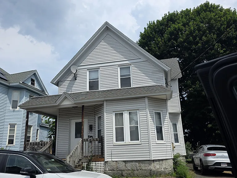 32 S Walker St #2 — Photo 9