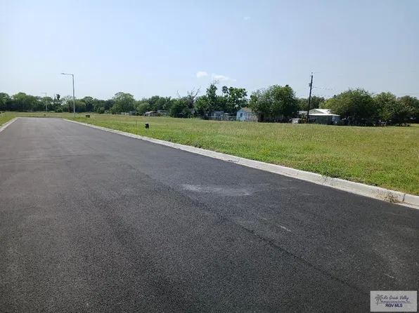 22 Patty Ln, Harlingen, TX 78552
