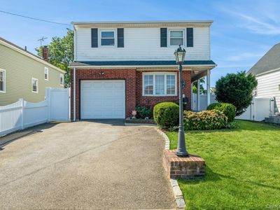 375 W Windsor Parkway, Oceanside, NY, 11572