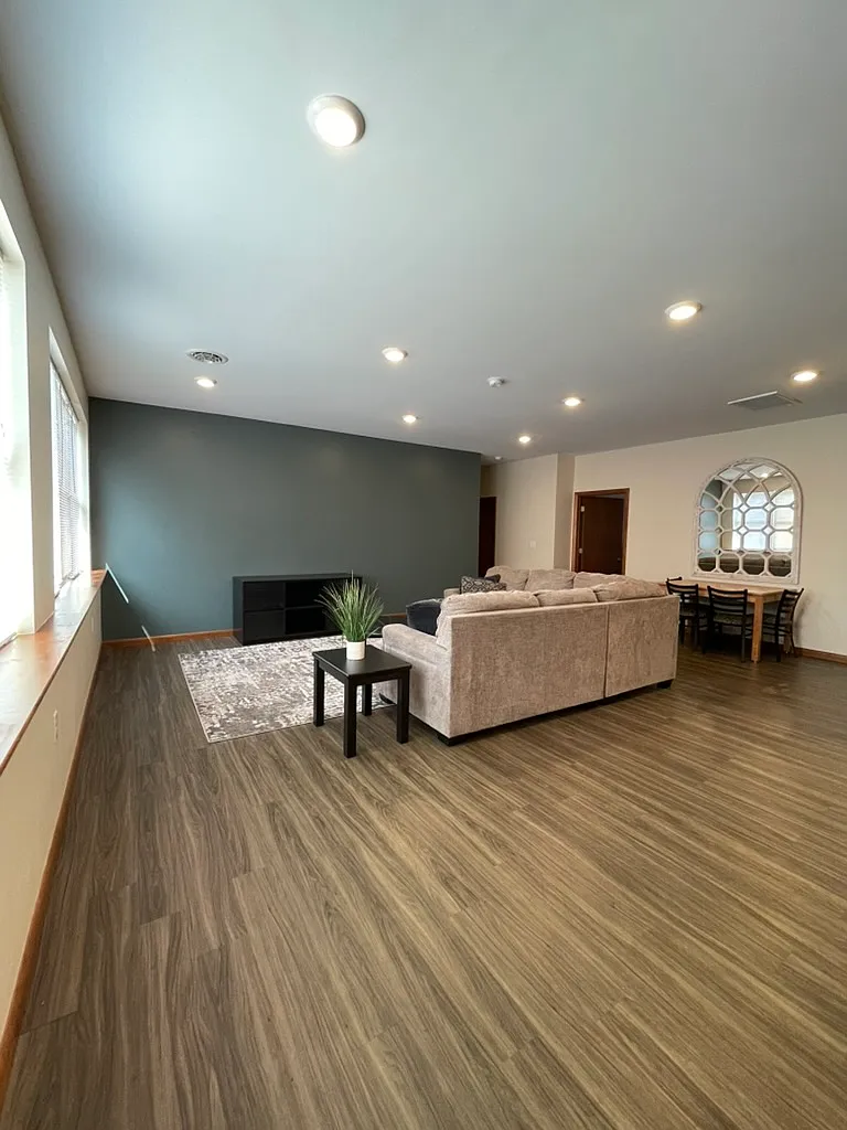 941 West 3rd Street - Unit 6 - 1 — Photo 2