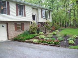 2748 Panther Hill Rd, Seven Valleys, PA 17360