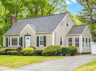 19 Oak St, Foxboro, MA 02035